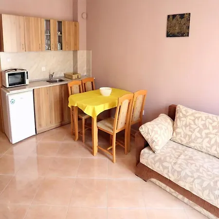 Dani Apartment *